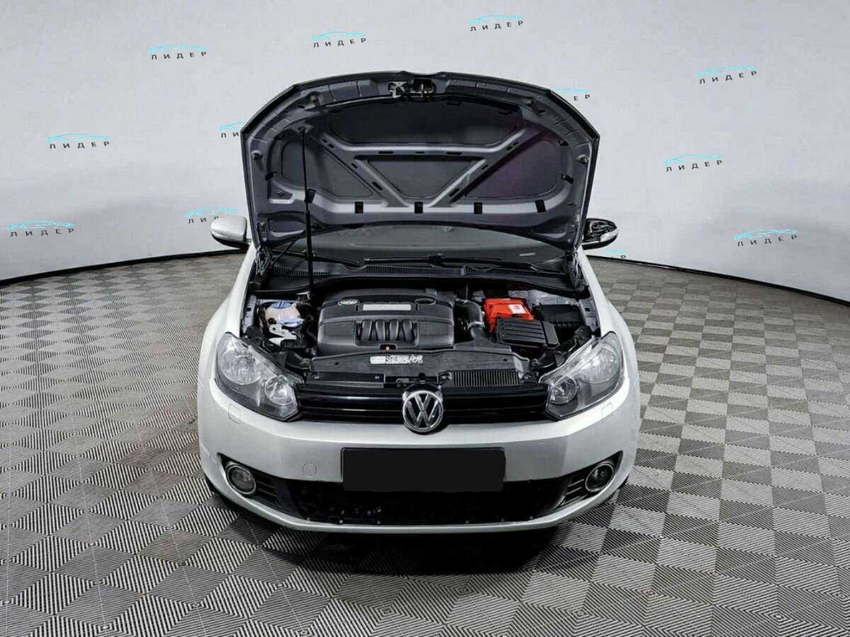 Б/У Фольксваген Гольф 2010 года. Фото: #8