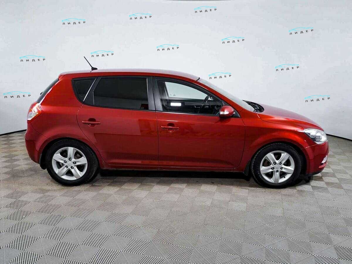 Б/У Киа Сид 2010 года. Фото: #3