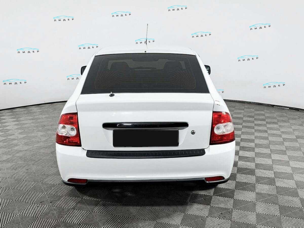 Б/У Лада (ВАЗ) Приора 2013 года. Фото: #4