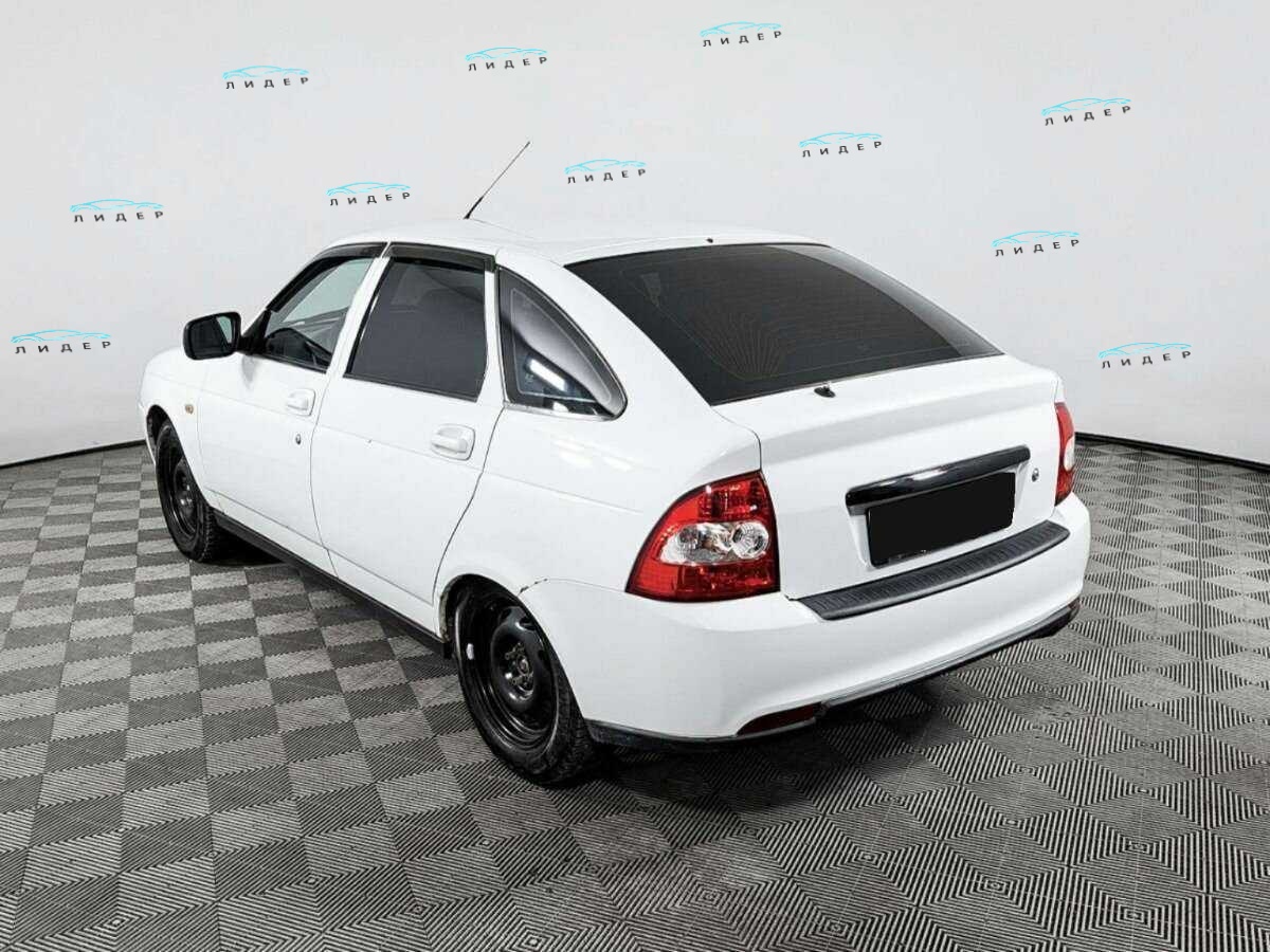 Б/У Лада (ВАЗ) Приора 2013 года. Фото: #5