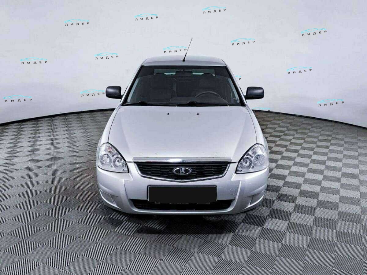 Б/У Лада (ВАЗ) Приора 2017 года. Фото: #1