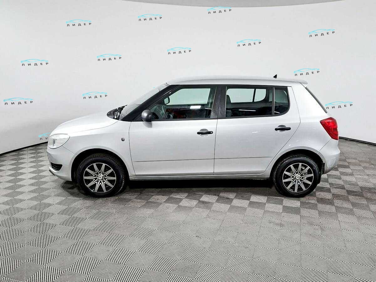 Б/У Шкода Фабия 2011 года. Фото: #7