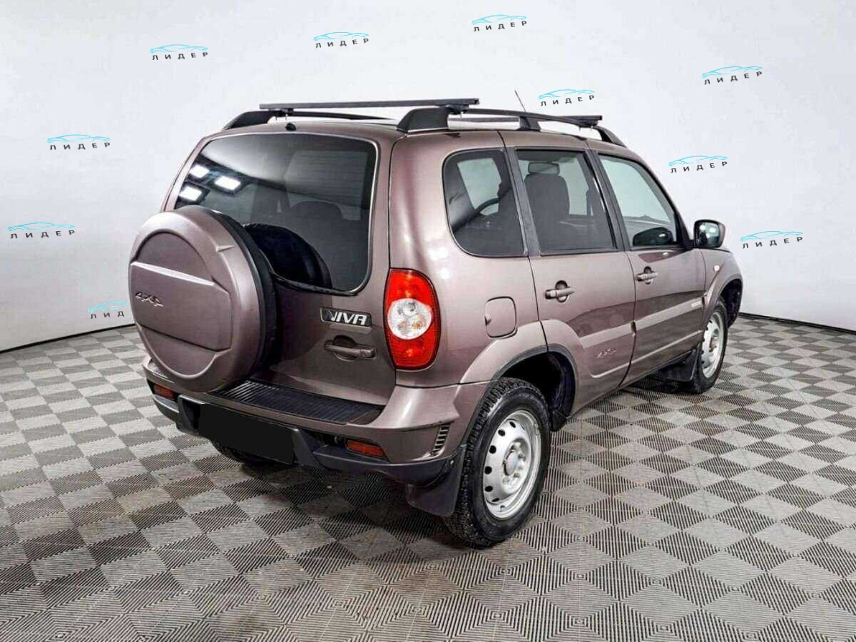 Б/У Шевроле Нива 2017 года. Фото: #4