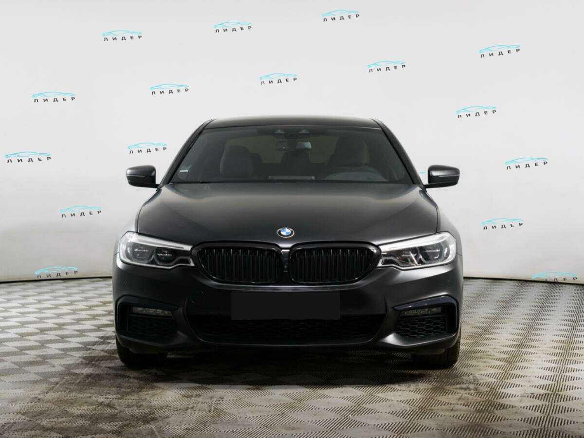 Б/У БМВ 5 серии 2020 года. Фото: #1