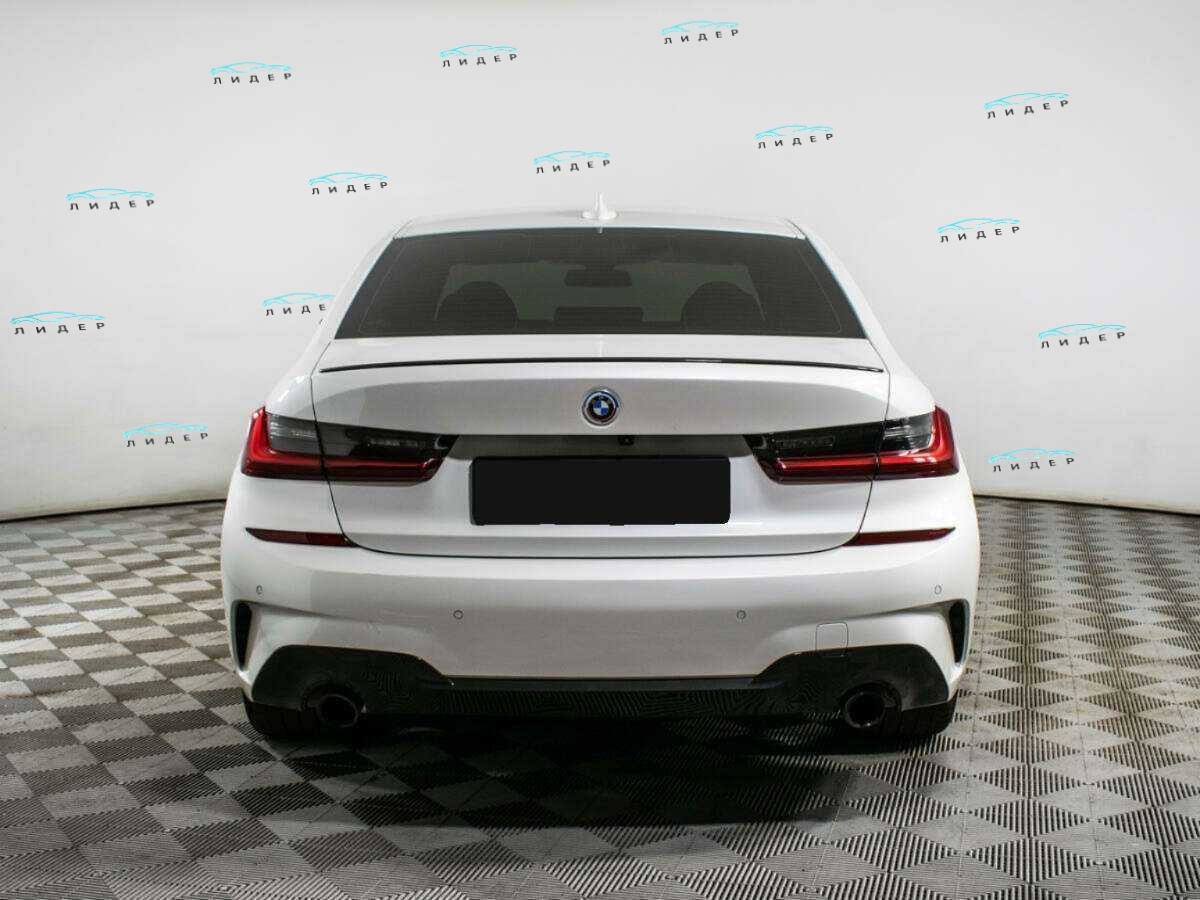 Б/У БМВ 3 серии 2021 года. Фото: #4