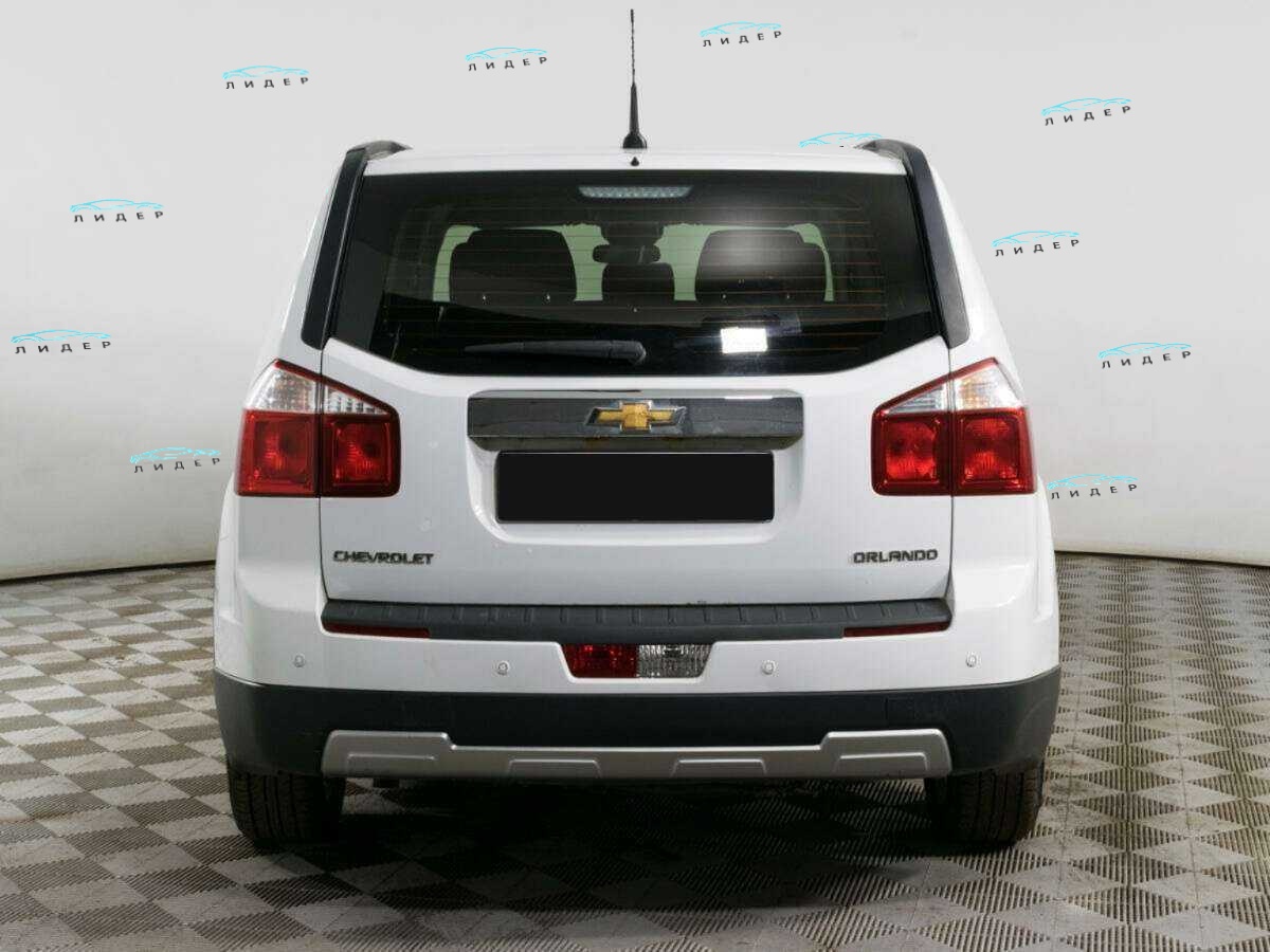 Б/У Шевроле Орландо 2014 года. Фото: #4