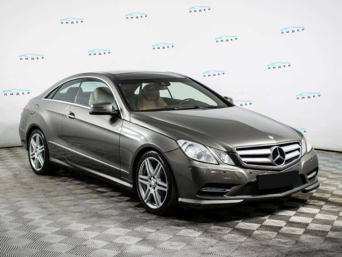 Б/У Мерседес-Бенц Е-Класс 2012 года. Фото: #2