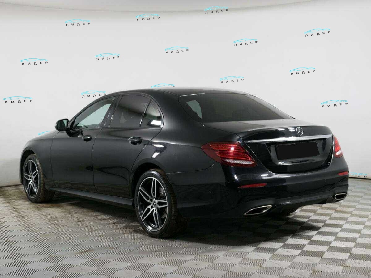 Б/У Мерседес-Бенц Е-Класс 2017 года. Фото: #5