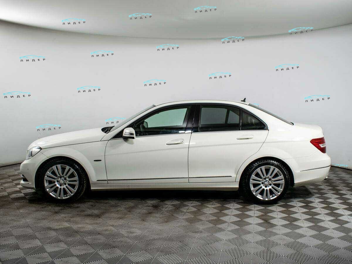 Б/У Мерседес-Бенц Ц-Класс 2011 года. Фото: #6