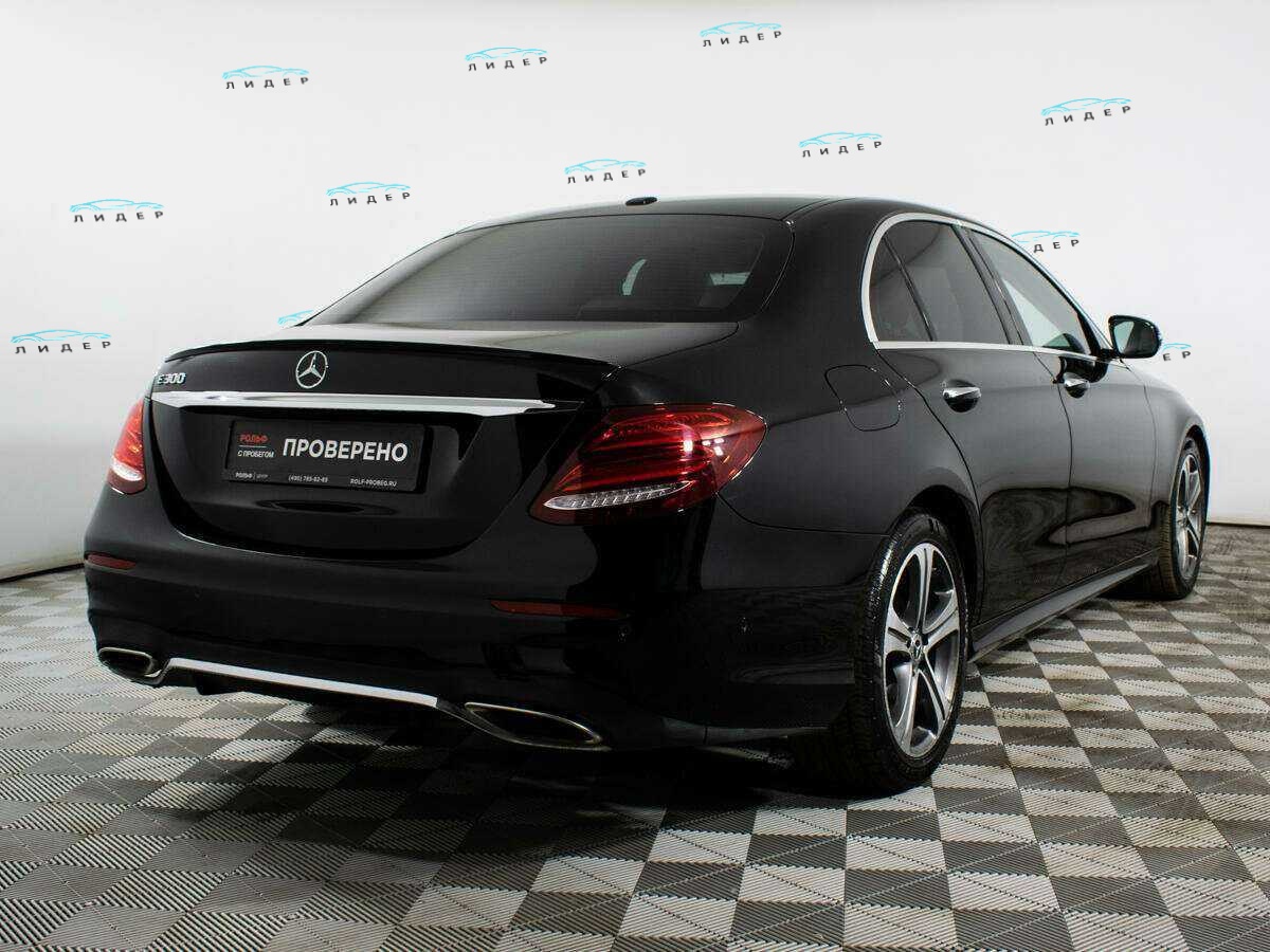 Б/У Мерседес-Бенц Е-Класс 2017 года. Фото: #3