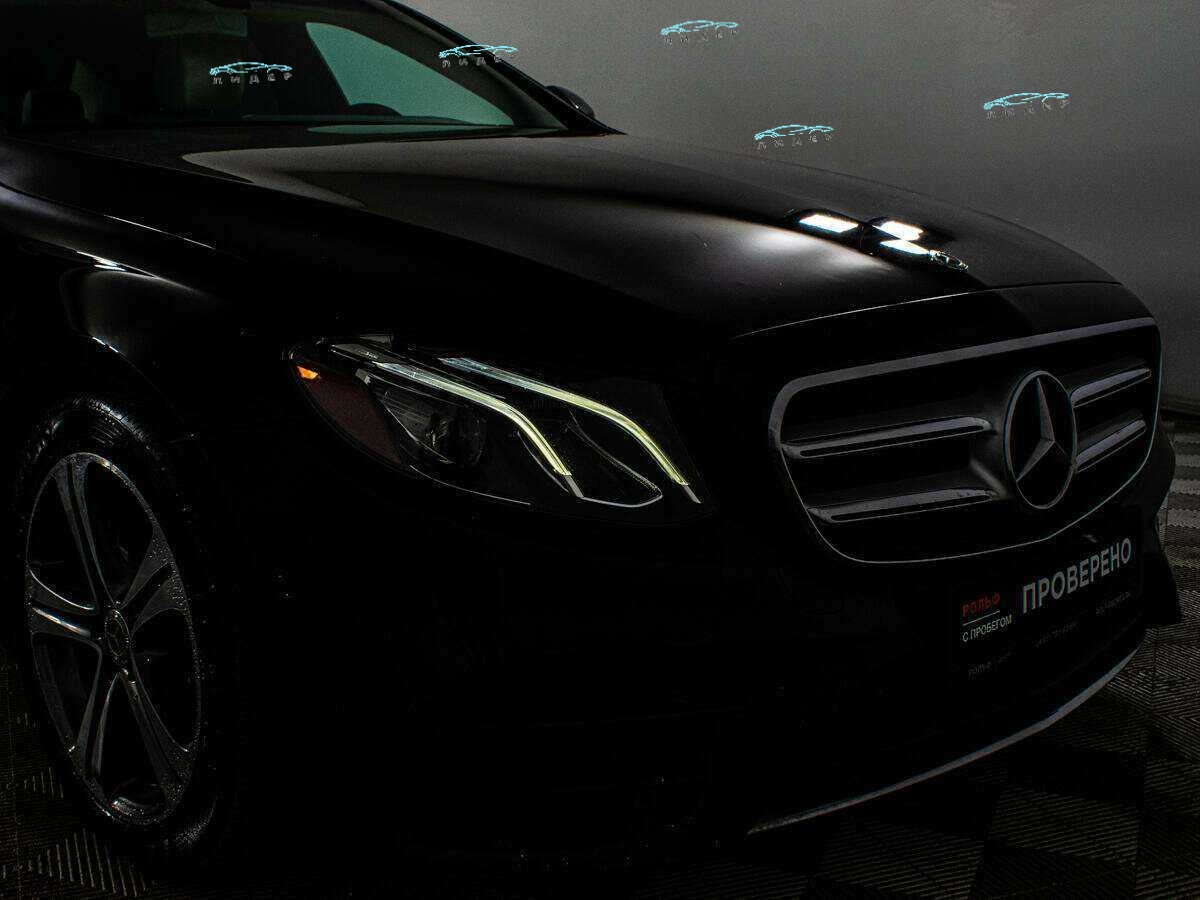 Б/У Мерседес-Бенц Е-Класс 2017 года. Фото: #12