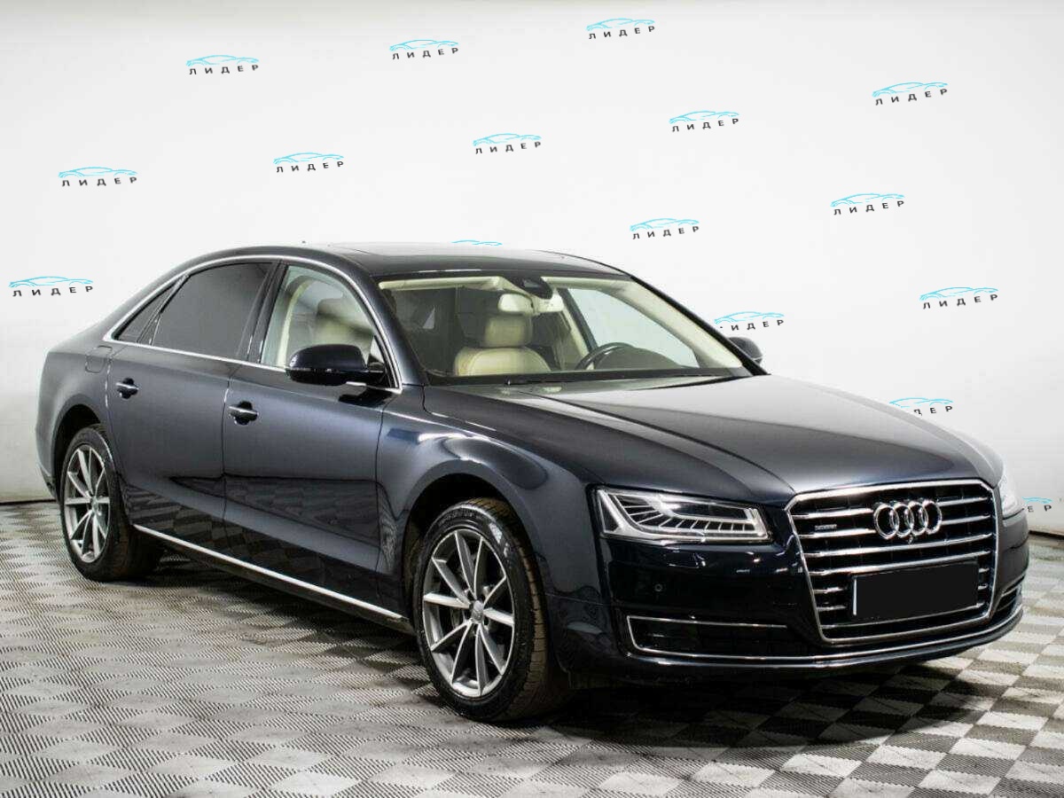 Б/У Ауди А8 2016 года. Фото: #1