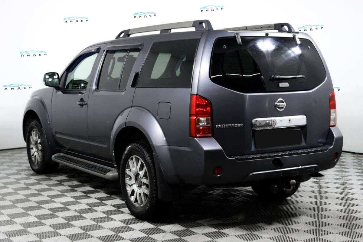 Б/У Ниссан Патфайндер 2011 года. Фото: #6