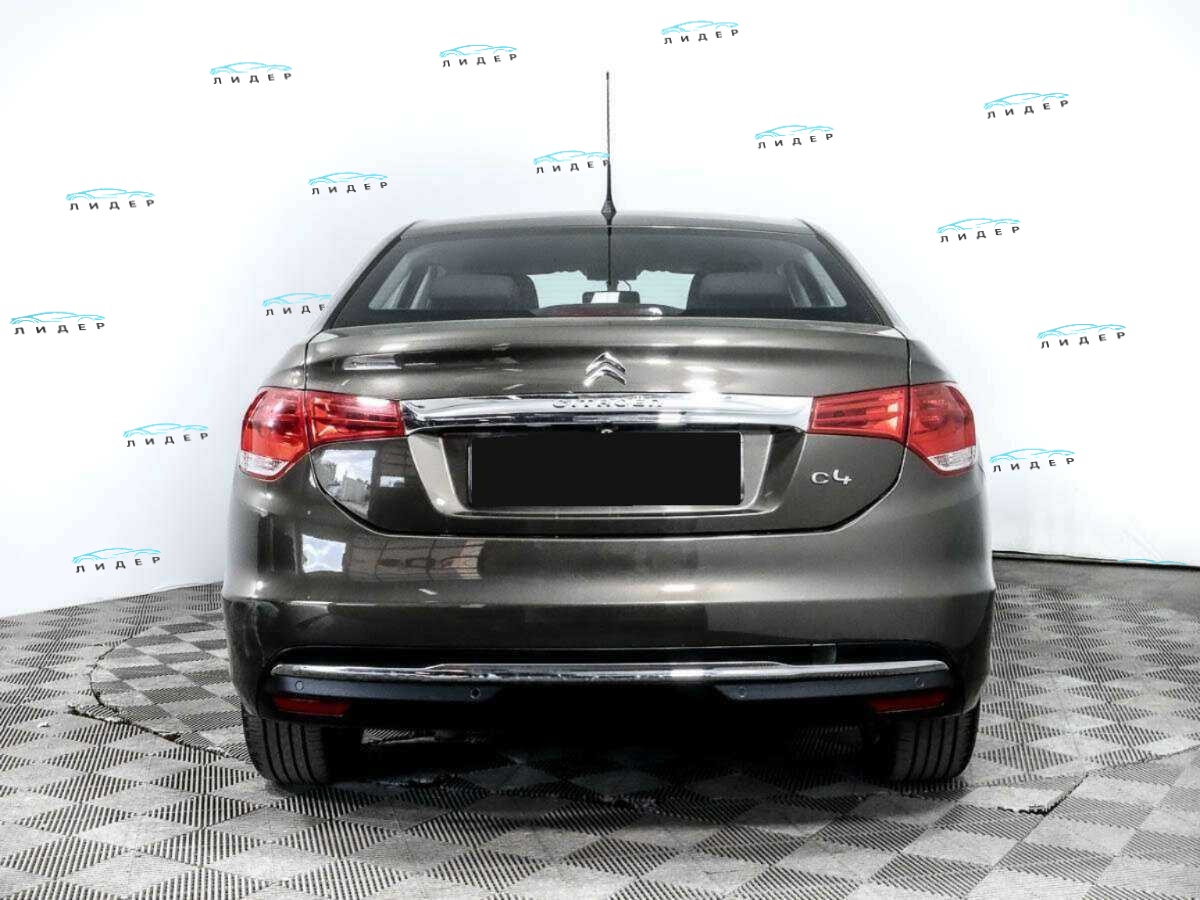 Б/У Ситроен Ц4 2015 года. Фото: #4
