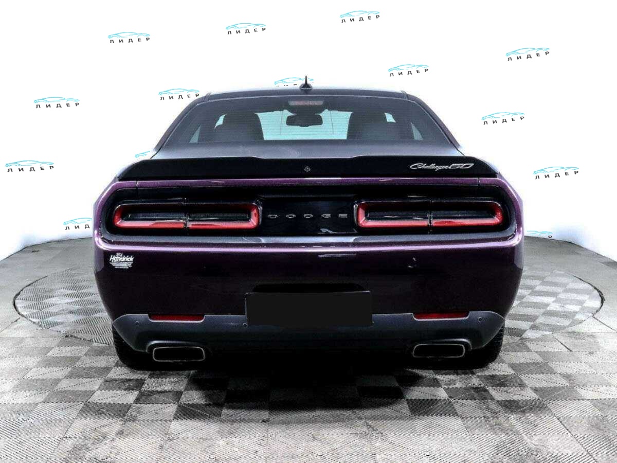 Б/У Додж Челленджер 2020 года. Фото: #4