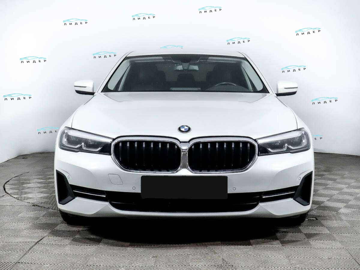 Б/У БМВ 5 серии 2020 года. Фото: #1
