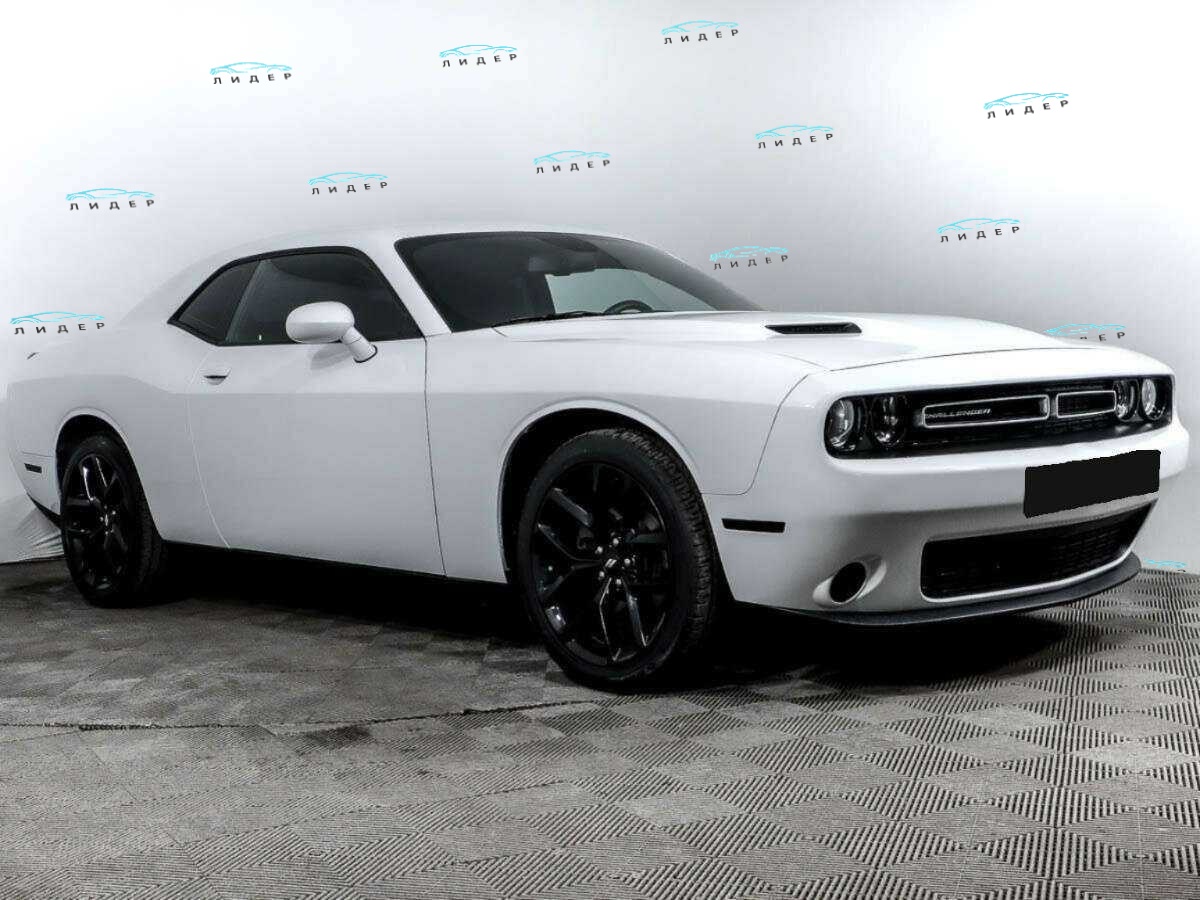 Б/У Додж Челленджер 2019 года. Фото: #2