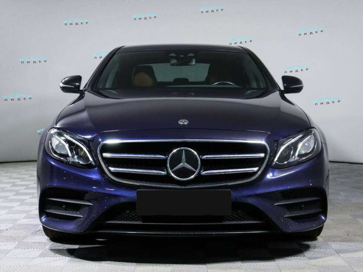 Б/У Мерседес-Бенц Е-Класс 2019 года. Фото: #1