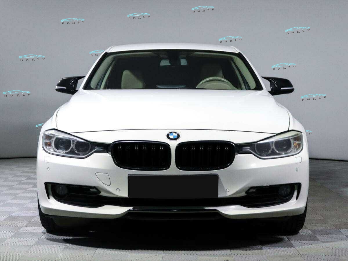 Б/У БМВ 3 серии 2013 года. Фото: #1