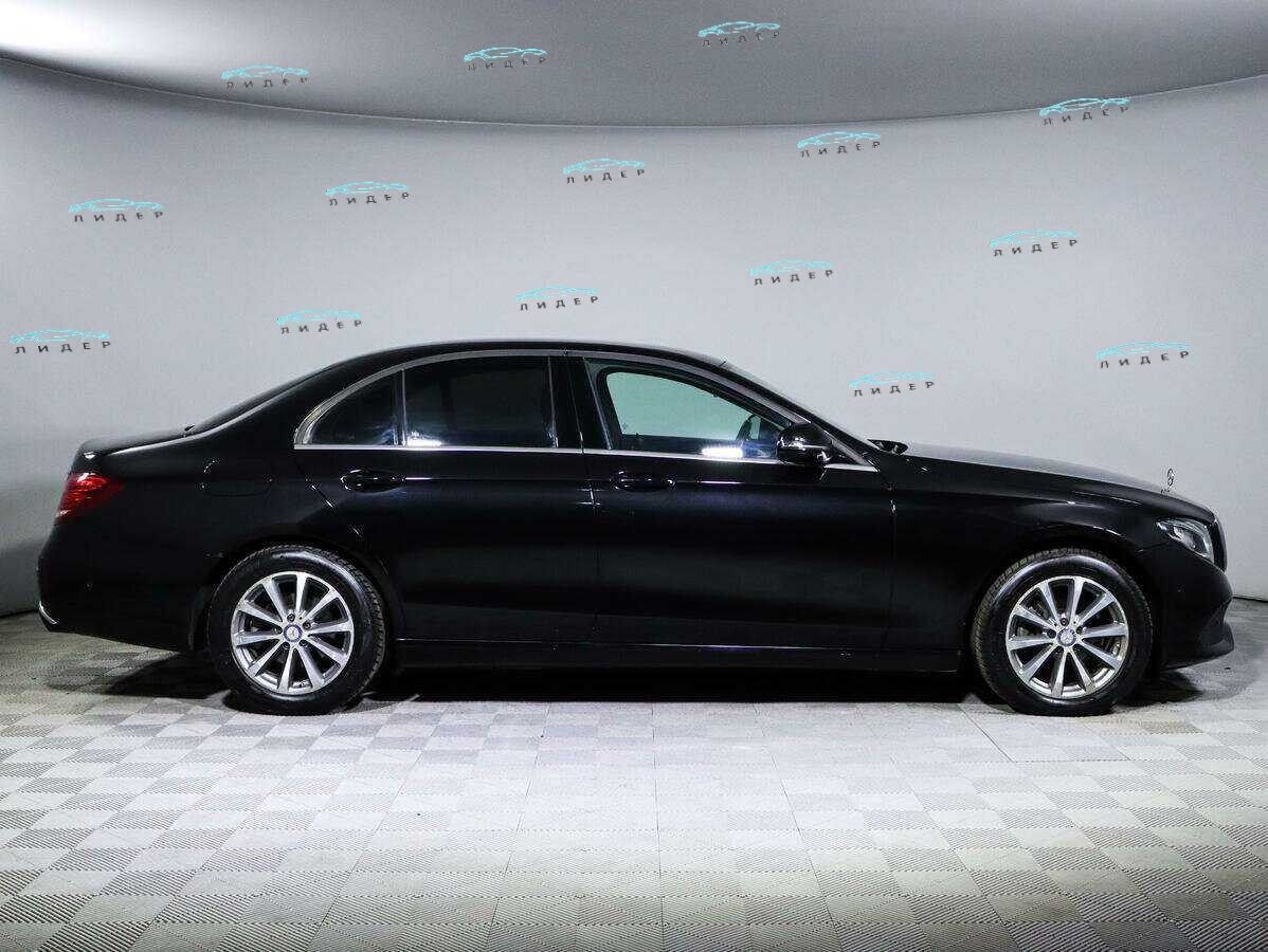 Б/У Мерседес-Бенц Е-Класс 2016 года. Фото: #3