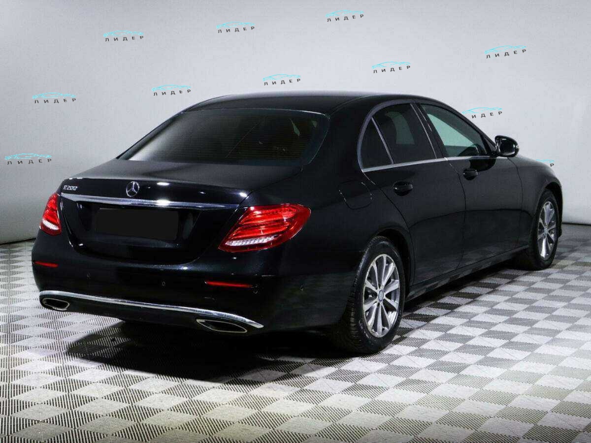 Б/У Мерседес-Бенц Е-Класс 2016 года. Фото: #4