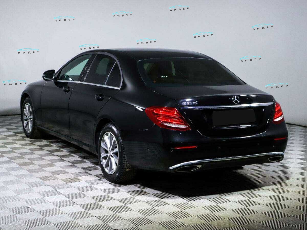 Б/У Мерседес-Бенц Е-Класс 2016 года. Фото: #5