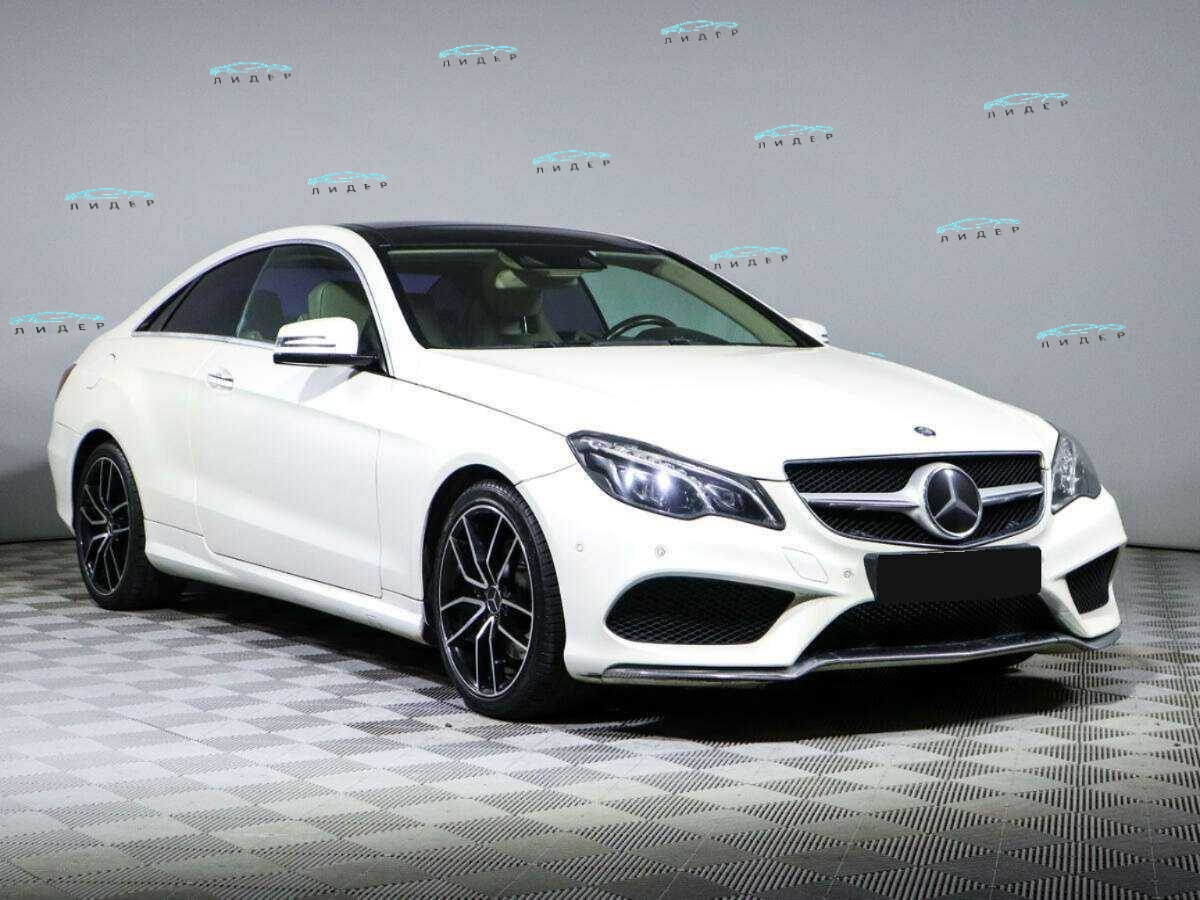 Б/У Мерседес-Бенц Е-Класс 2013 года. Фото: #2