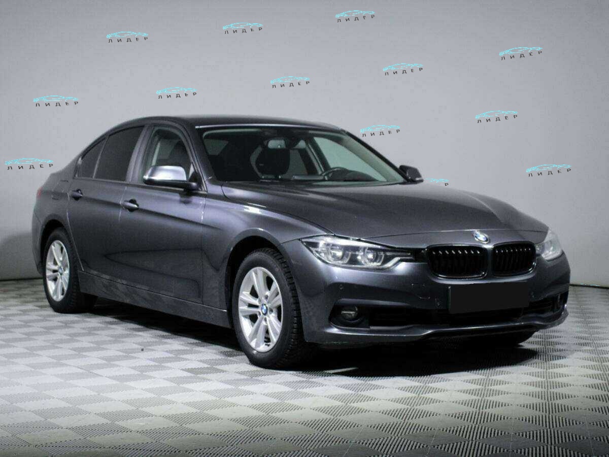 Б/У БМВ 3 серии 2017 года. Фото: #2