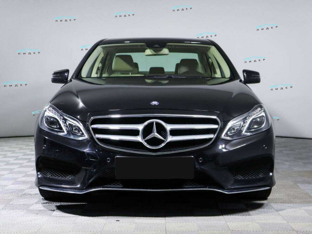 Б/У Мерседес-Бенц Е-Класс 2015 года. Фото: #1