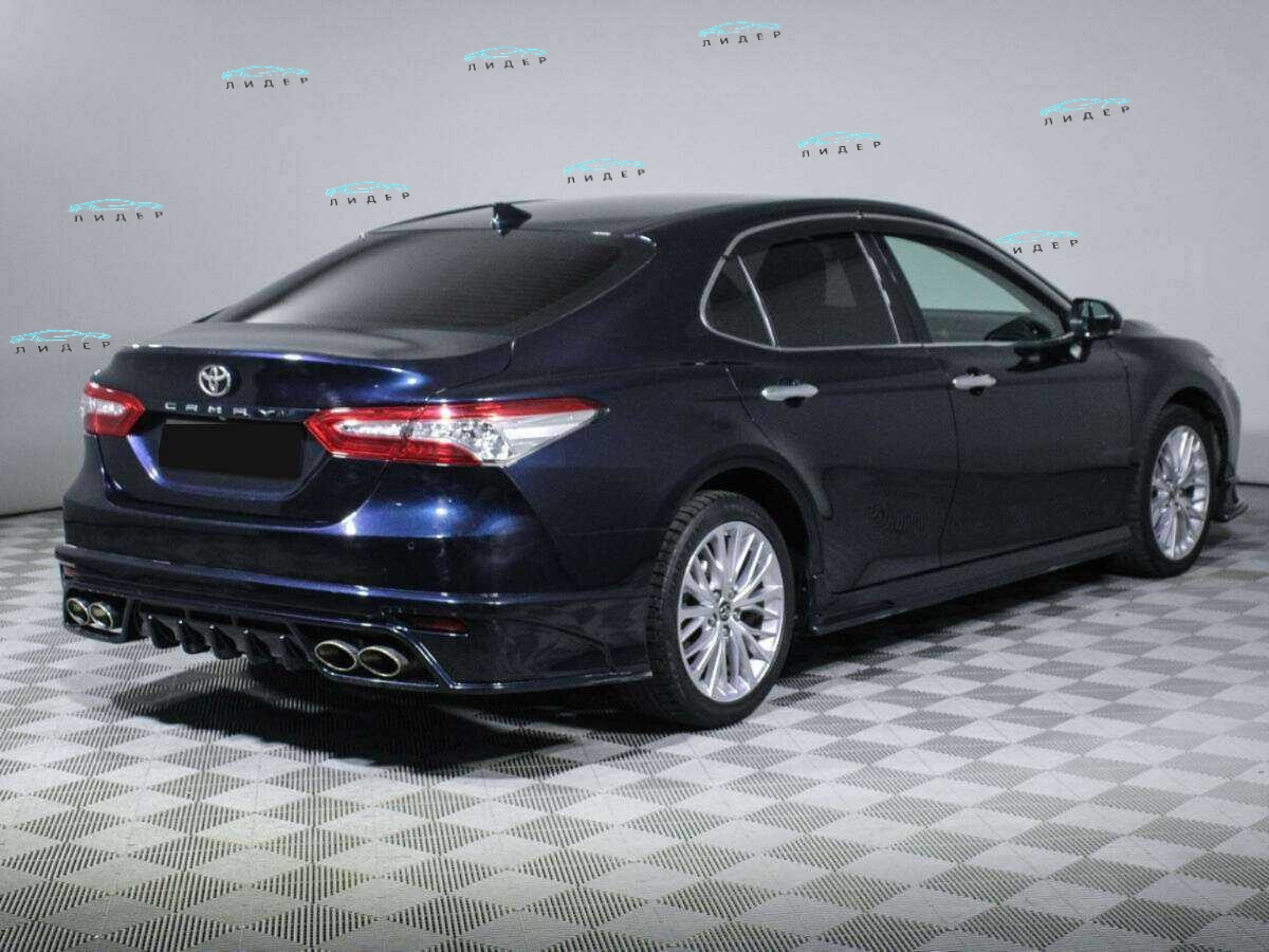 Б/У Тойота Камри 2018 года. Фото: #3