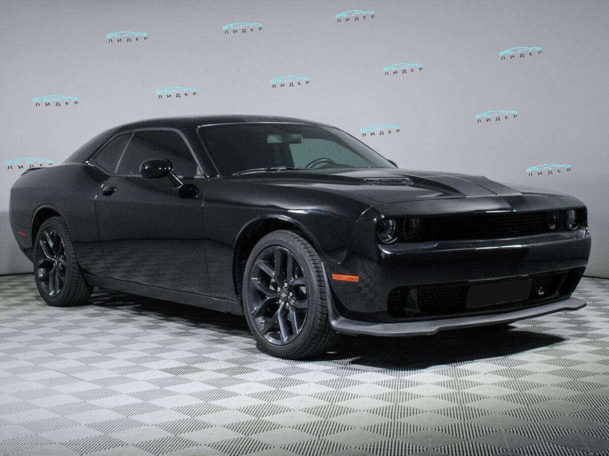 Б/У Додж Челленджер 2022 года. Фото: #2