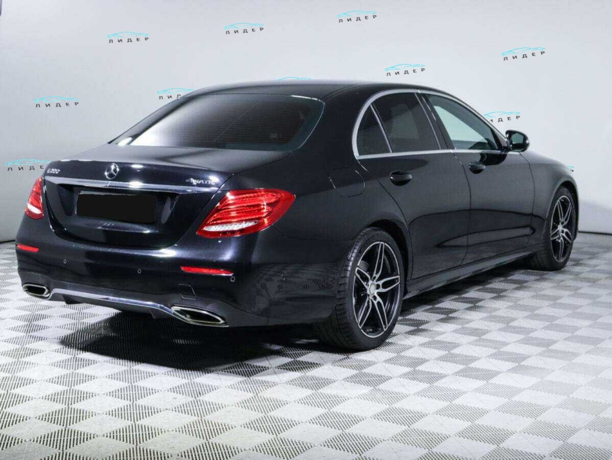 Б/У Мерседес-Бенц Е-Класс 2016 года. Фото: #3