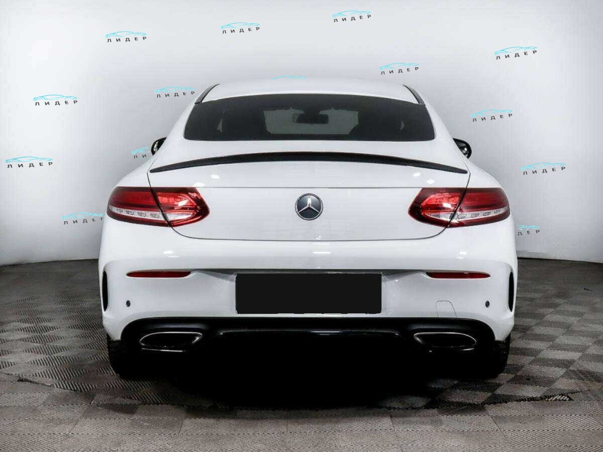 Б/У Мерседес-Бенц Ц-Класс 2019 года. Фото: #4
