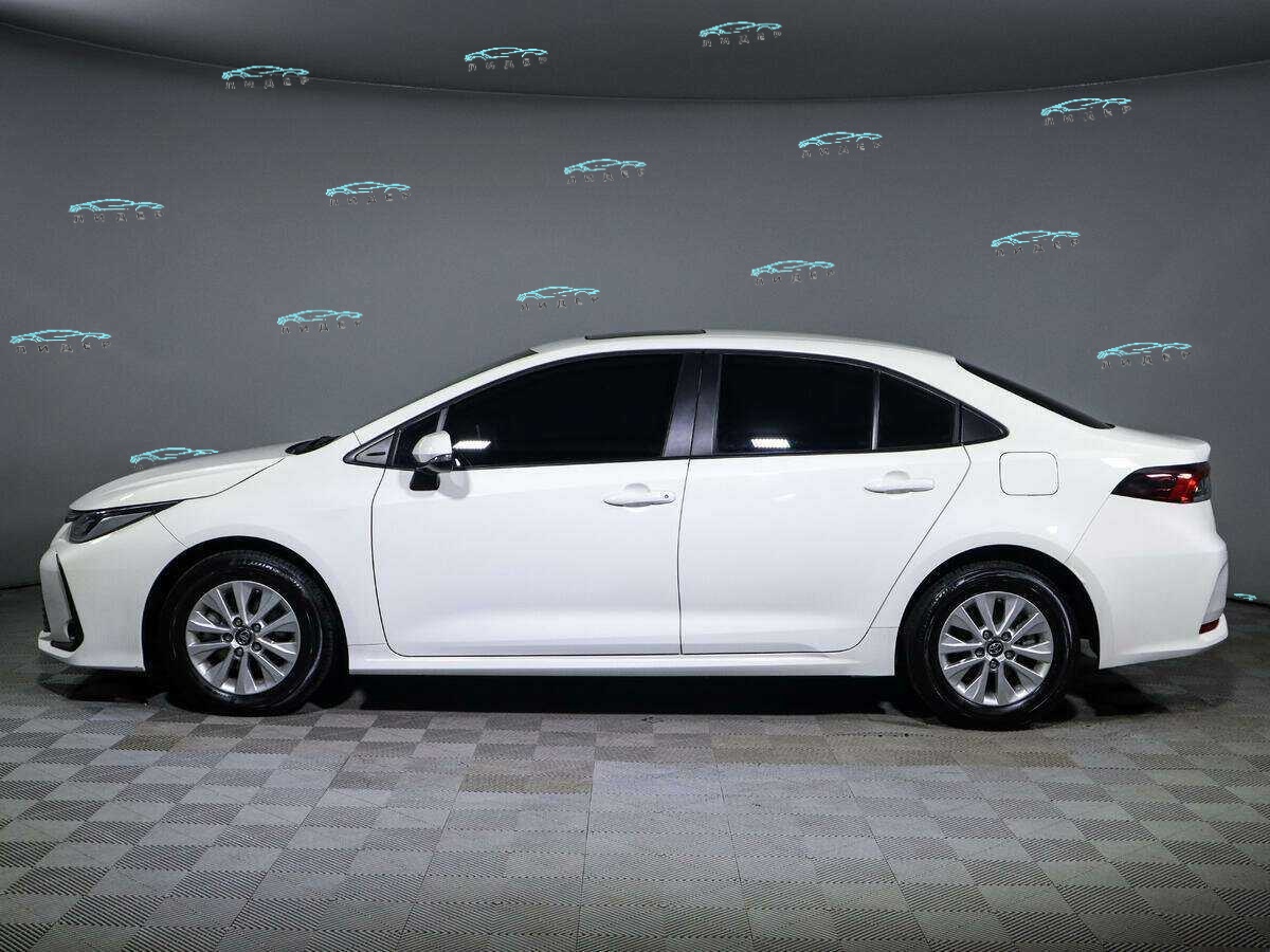 Б/У Тойота Королла 2022 года. Фото: #7