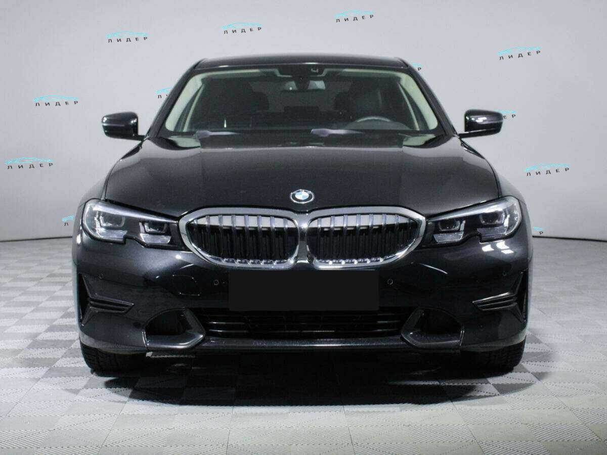 Б/У БМВ 3 серии 2021 года. Фото: #1