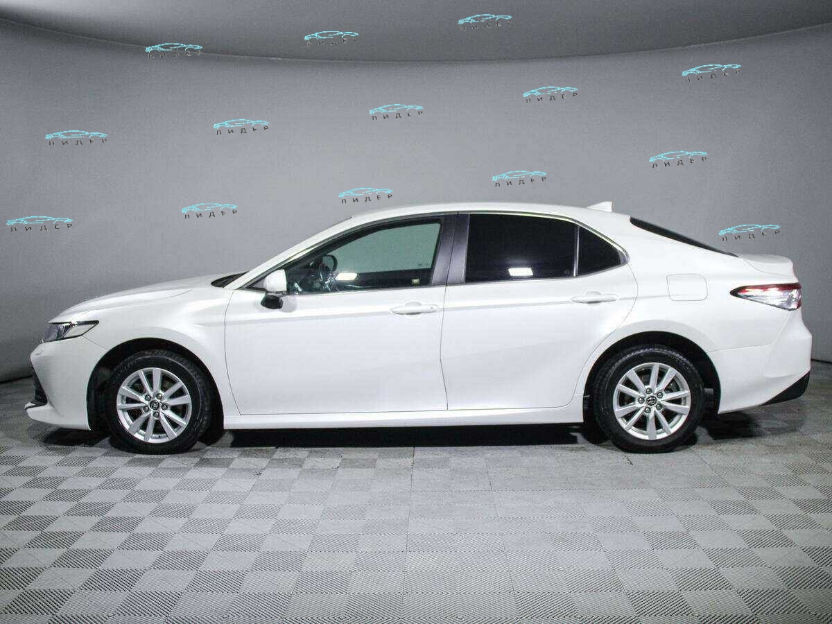 Б/У Тойота Камри 2020 года. Фото: #7