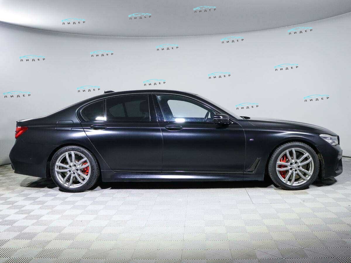 Б/У БМВ 7 серии 2018 года. Фото: #3