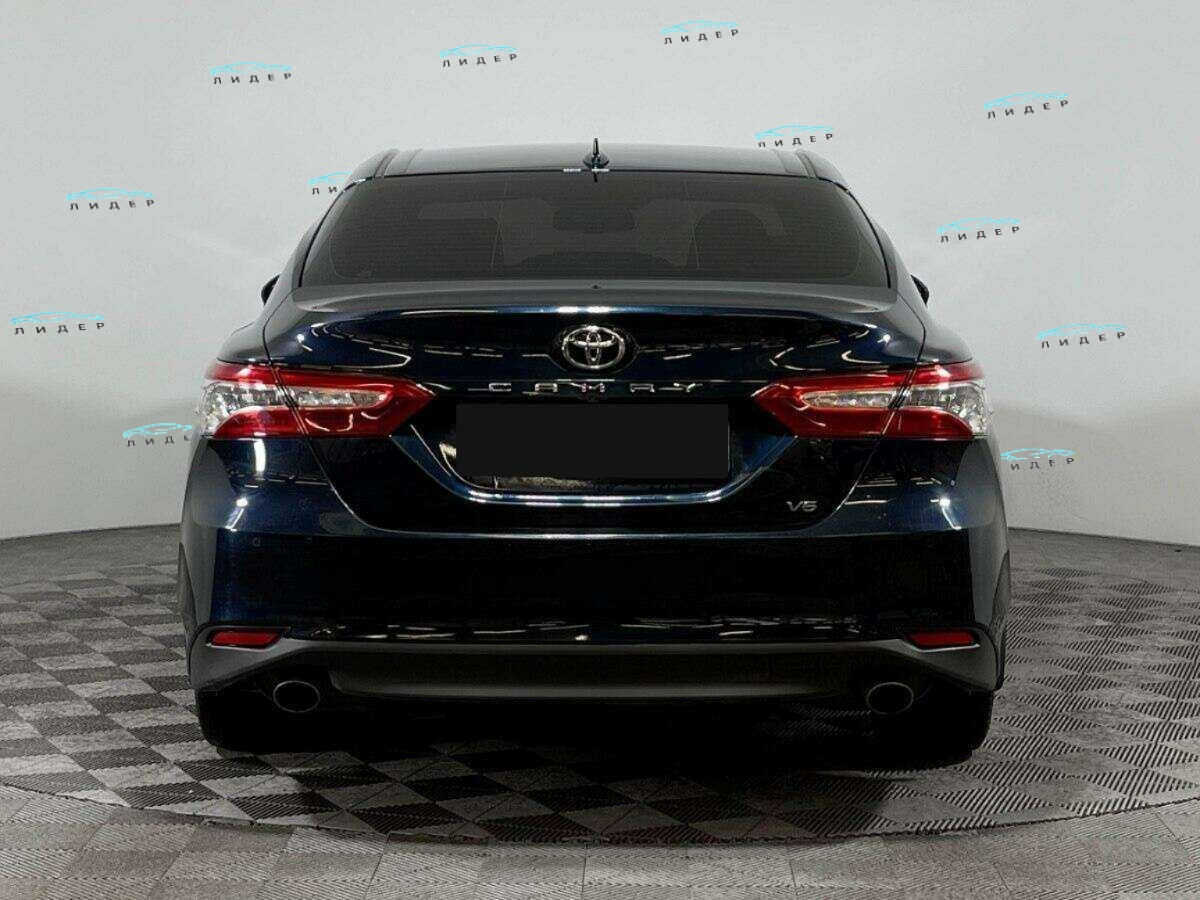 Б/У Тойота Камри 2019 года. Фото: #4
