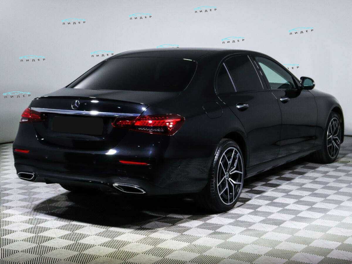 Б/У Мерседес-Бенц Е-Класс 2021 года. Фото: #4