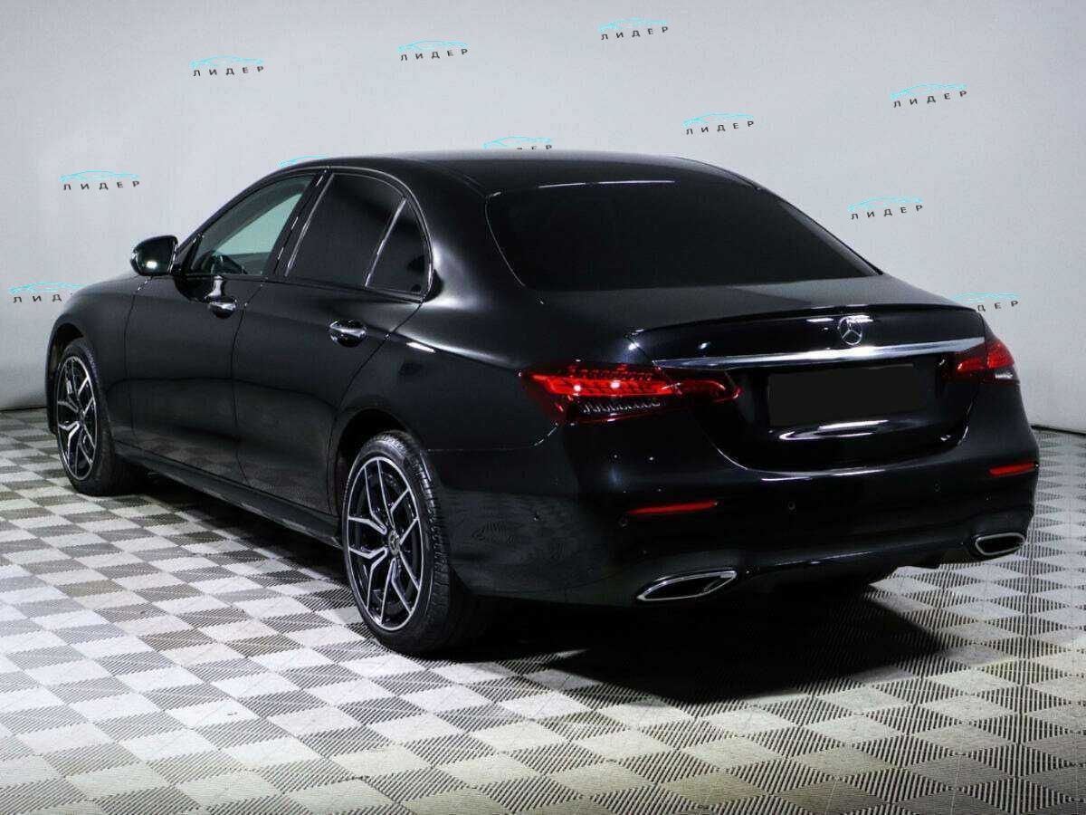 Б/У Мерседес-Бенц Е-Класс 2021 года. Фото: #5