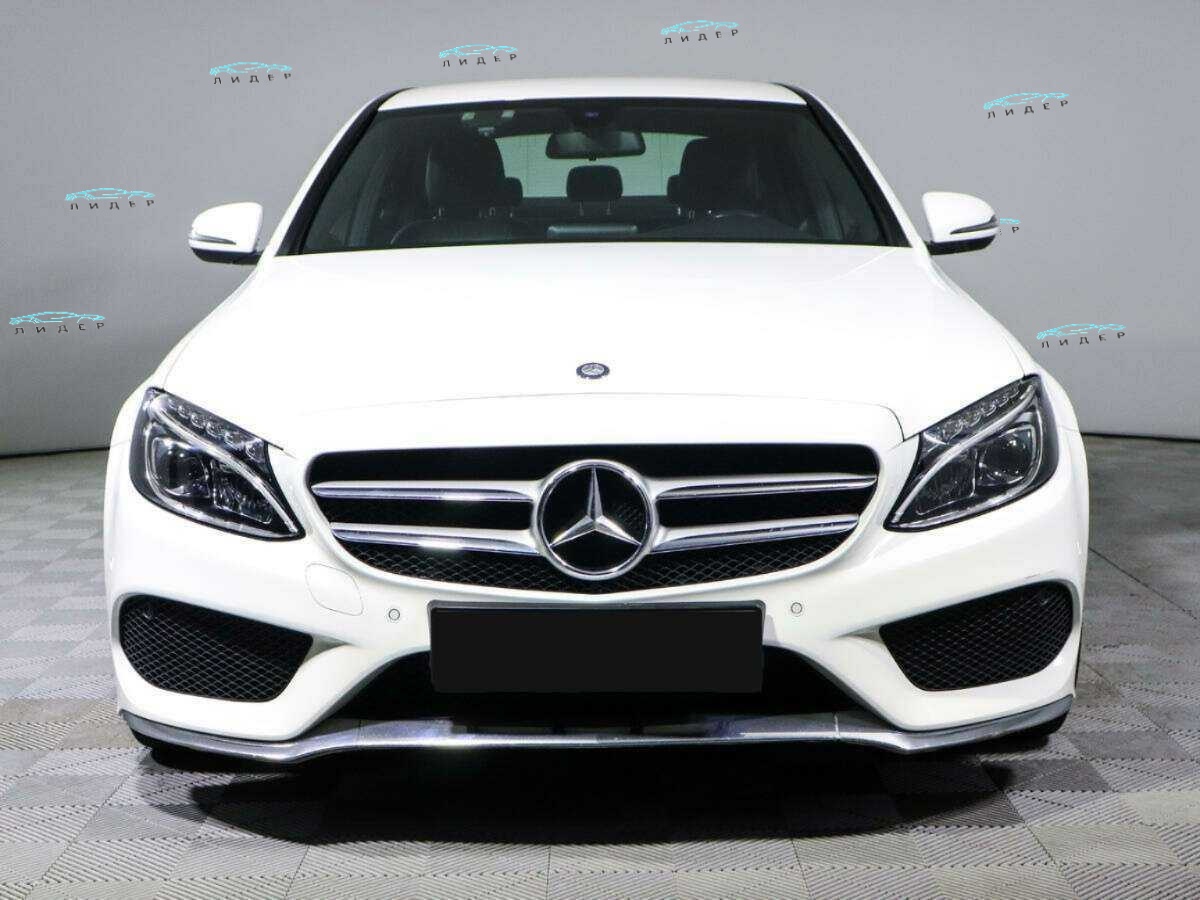 Б/У Мерседес-Бенц Ц-Класс 2016 года. Фото: #1