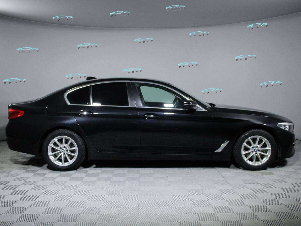 Б/У БМВ 5 серии 2017 года. Фото: #3