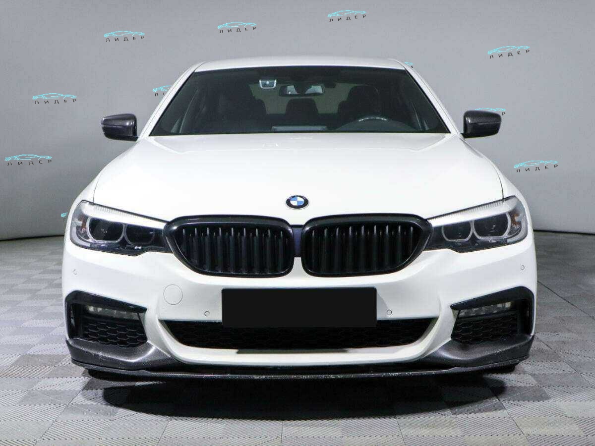 Б/У БМВ 5 серии 2018 года. Фото: #1