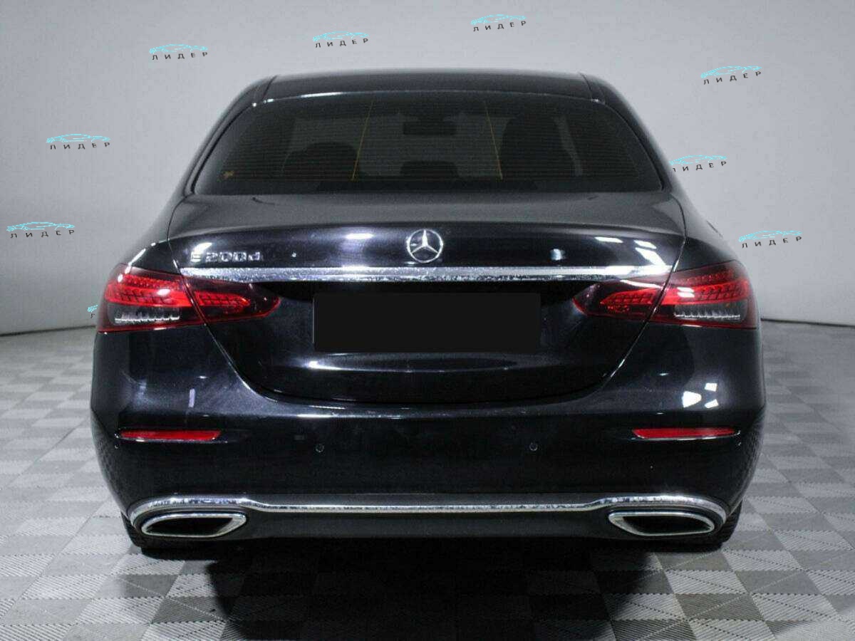 Б/У Мерседес-Бенц Е-Класс 2020 года. Фото: #4