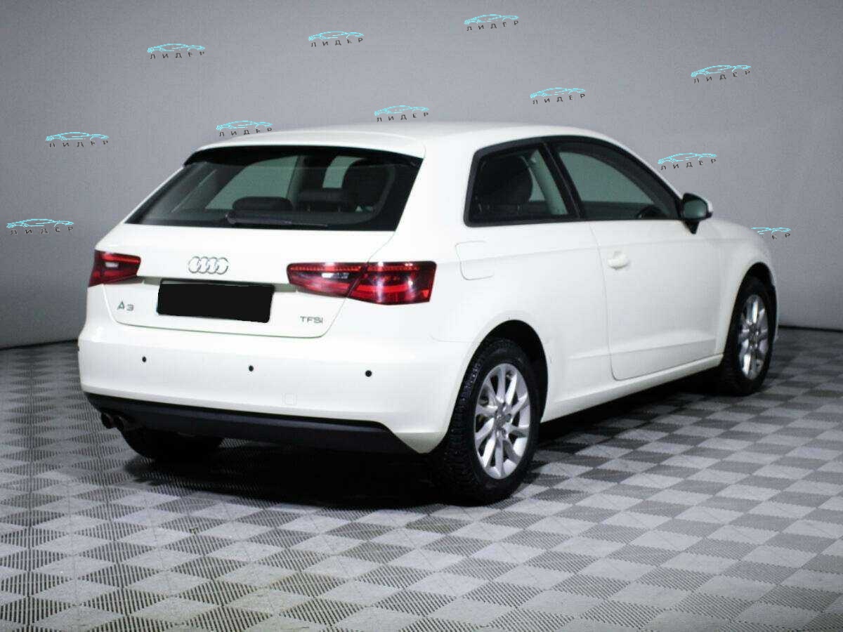 Б/У Ауди А3 2012 года. Фото: #4