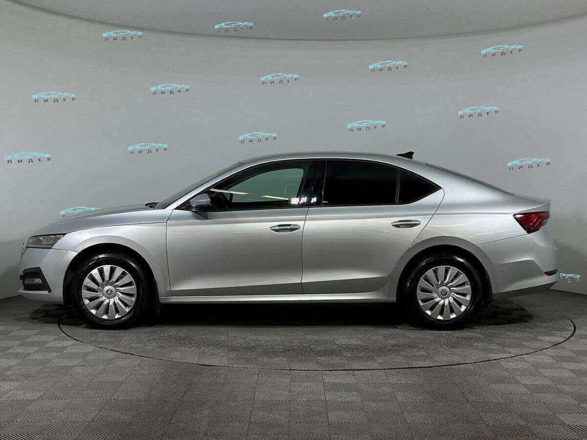 Б/У Шкода Октавия 2021 года. Фото: #6