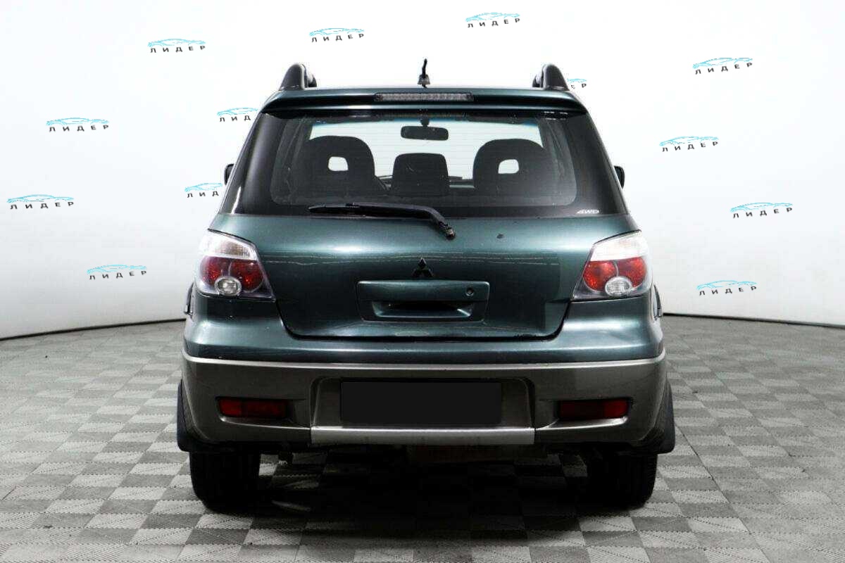 Б/У Митсубиши Оутлэндер 2005 года. Фото: #3