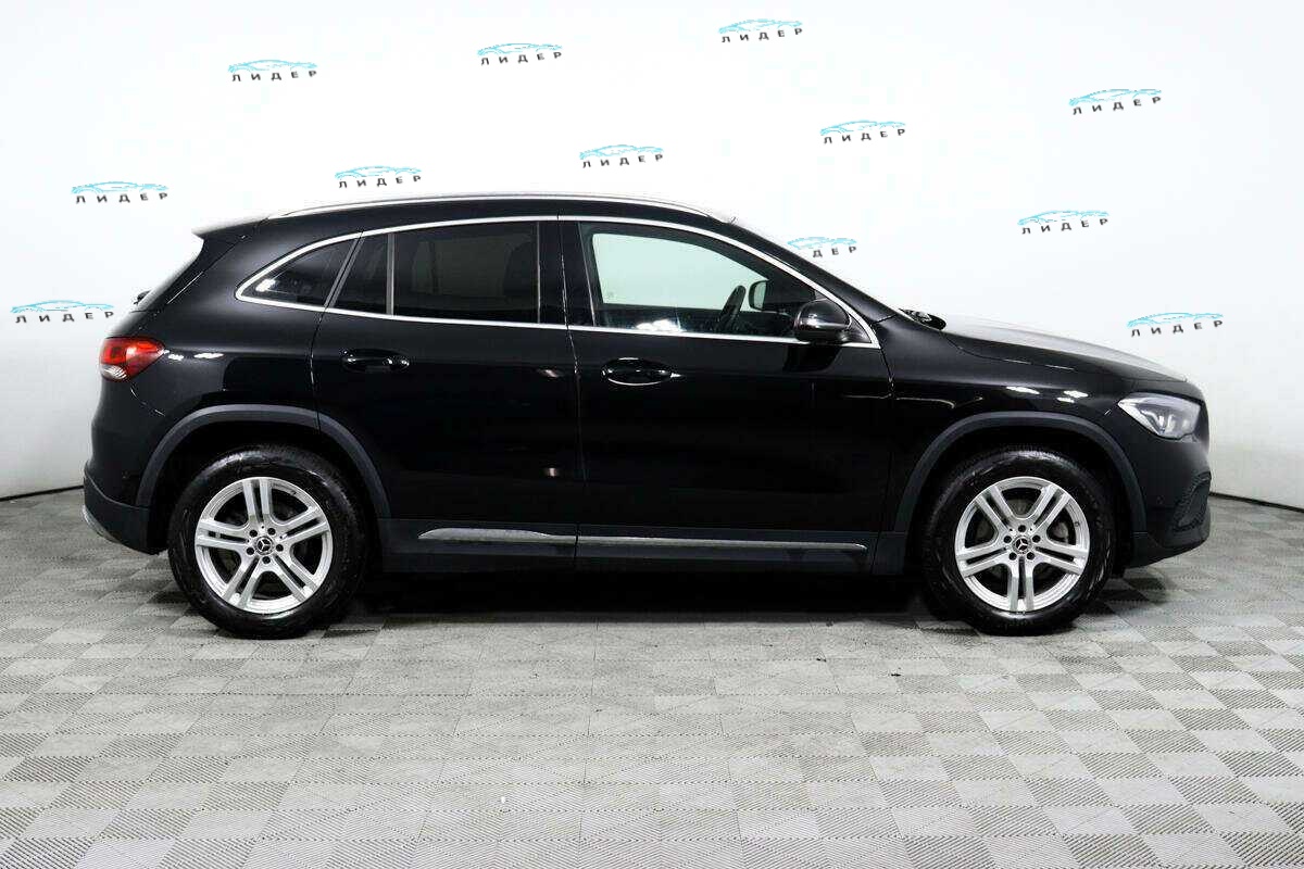 Б/У Мерседес-Бенц ГЛА 2020 года. Фото: #3