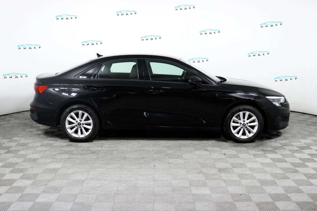 Б/У Ауди А3 2021 года. Фото: #3