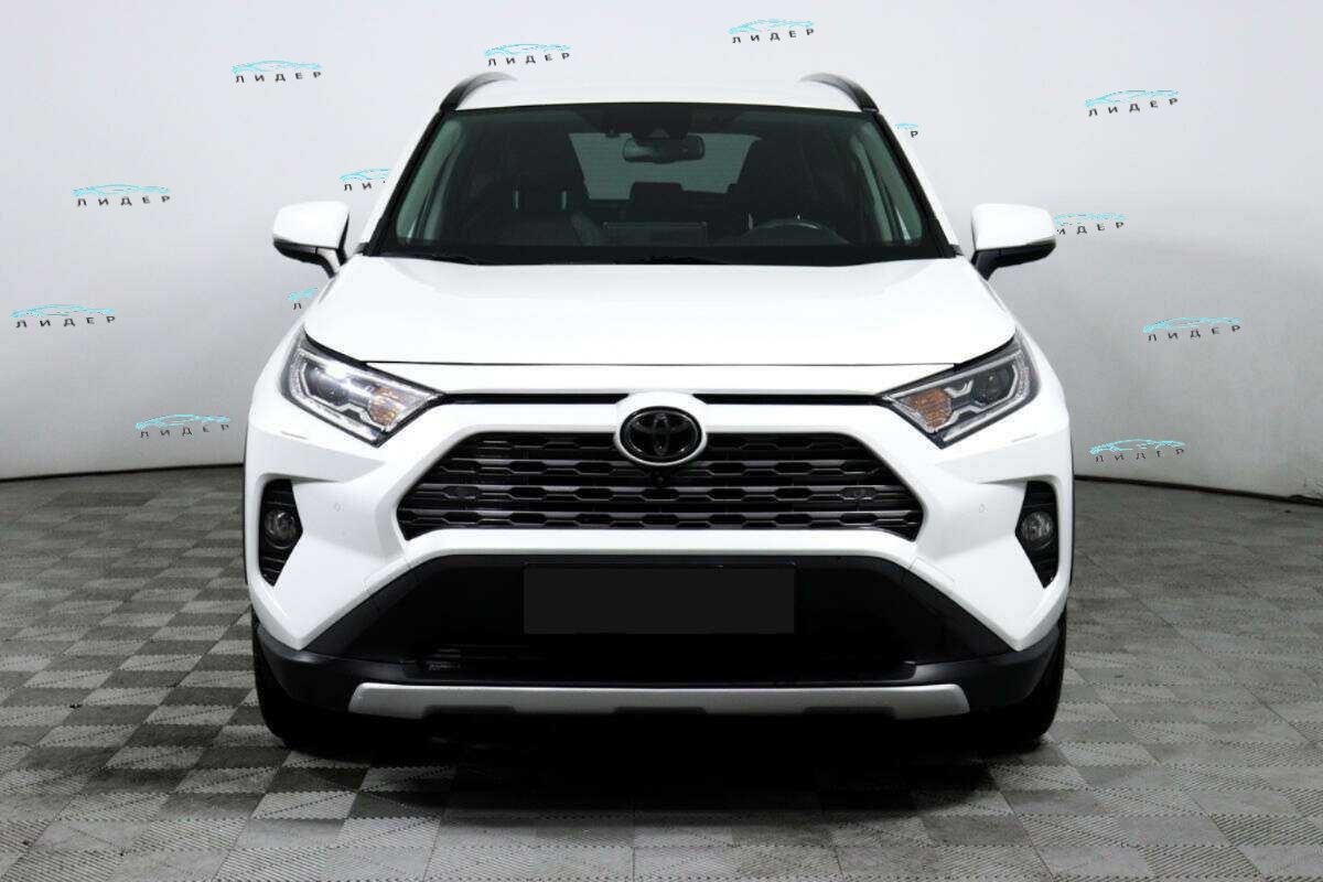 Б/У Тойота Рав4 2020 года. Фото: #1